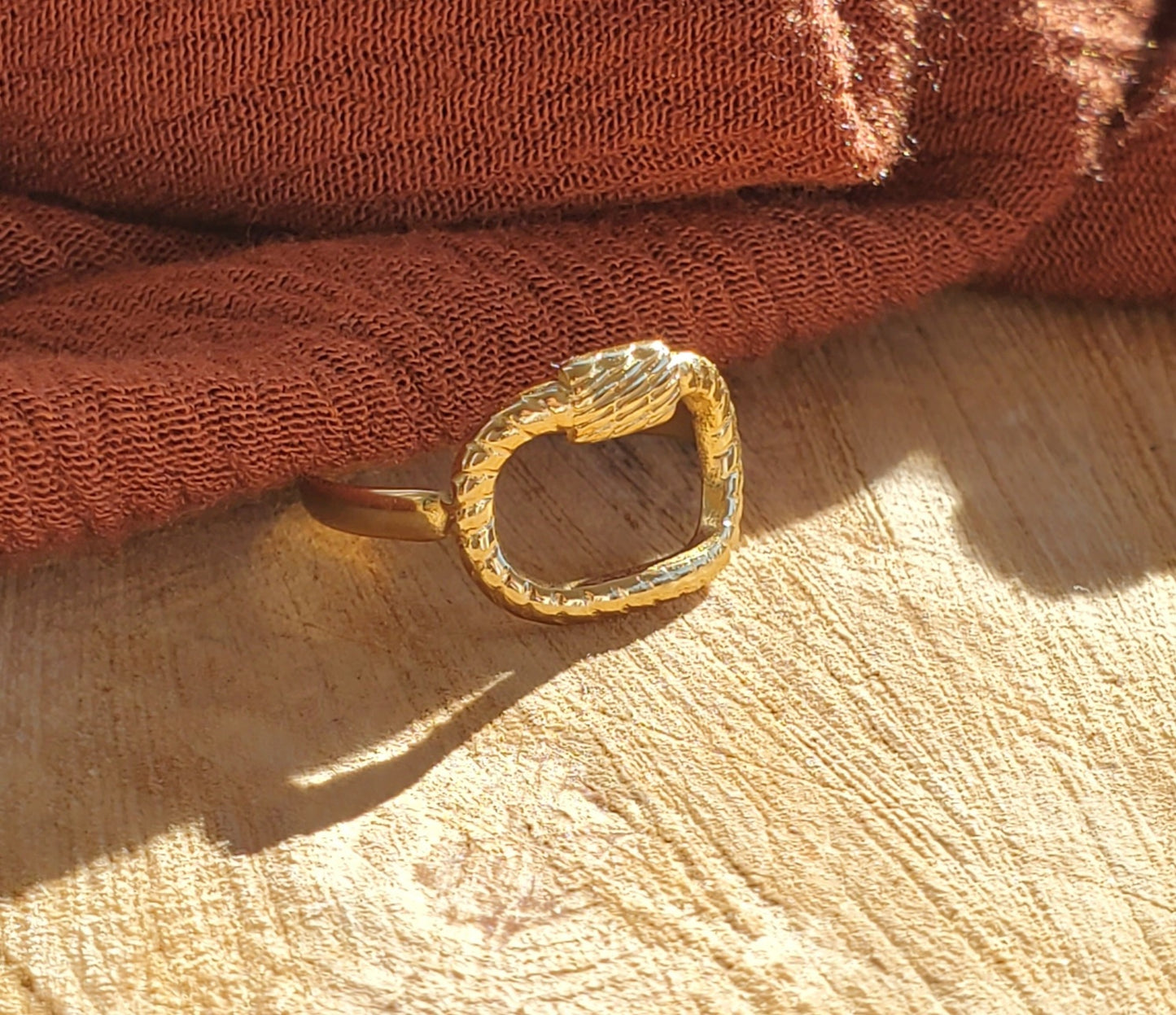 Cara Ring