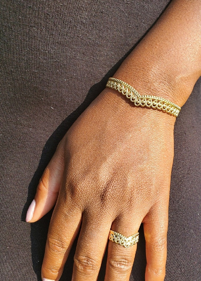 Mimi Bangle